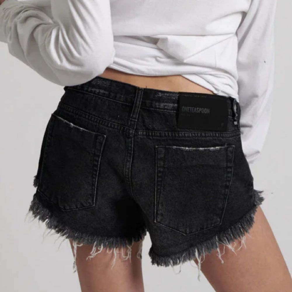 🌼 FINAL PRICE One Teaspoon Black Sea NO 2s Duke Low Rise Denim Shorts - Picture 2 of 6